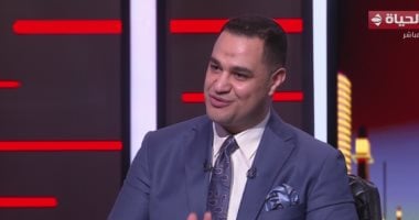 أحمد هارون يحذر من تعفن الدماغ بسبب السوشيال ميديا: قربت البعيد وبعدت القريب