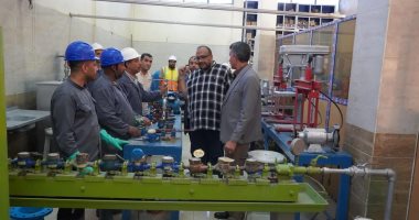 رئيس مياه سوهاج يتفقد ورشة إصلاح العدادات وإعادة 44 جهاز خردة للعمل