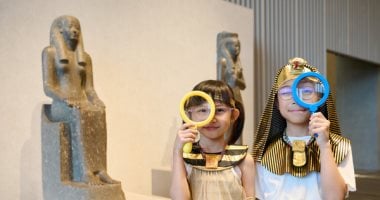 الآثار المصرية تزين محطات سكك حديد هونج كونج فى الصين