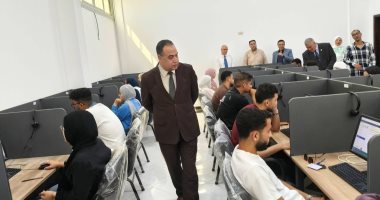 Arish University President reviews electronic exam progress