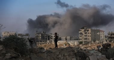 استشهاد فلسطينى وإصابة آخرين فى قصف إسرائيلى على خيمة نازحين جنوب غزة