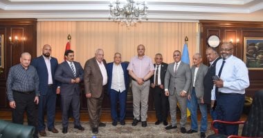 جلسة بين كمال الأجسام ومحافظ الإسكندرية لمتابعة تنظيم البطولة الإفريقية
