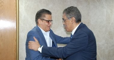 وزير الدولة للإعلام خلال لقاء رؤساء تحرير الصحف الخاصة والحز