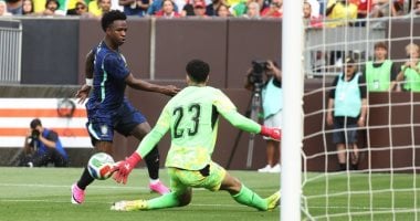 مصطفى شوبير يتألق فى مباراة مصر والبرازيل