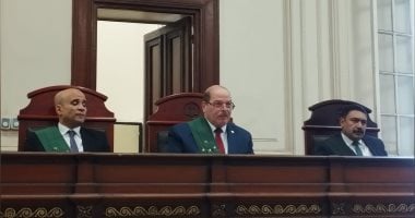 هيئة المحكمة برئاسة المستشار حسن الباهي رئيس المحكمة