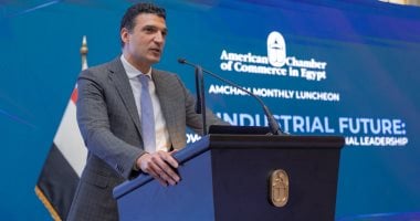 خالد هاشم وزير الصناعة