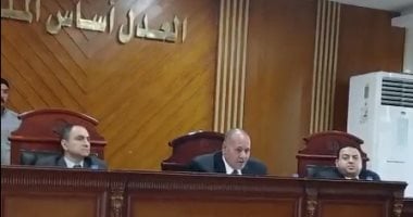 #عاجل قتل والدته بـ 12 طعنة.. الأب يطلب الرحمة وشقيقاته يطال