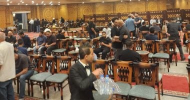 يوسف الشريف وشيري عادل وحنان مطاوع فى عزاء والد المنتج مصطفى العوضى