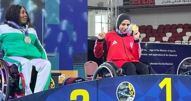 حكاية بطلة عالمية ولدت من رحم المعاناة.. نوال الرفاعي أُصيبت بشلل أطفال فتحدت إعاقتها.. حصدت 11 ميدالية ذهبية عالمية وأفريقية في رفع الأثقال ولقب أحسن لاعبة لعدة سنوات.. وتشجيع أسرتها سر استمرارها.. صور