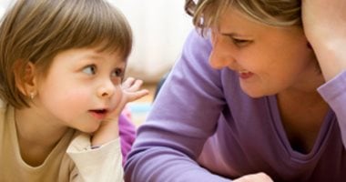 كيف تجعل طفلك يثق بك ويحكي لك أسراره؟ 7 طرق لبناء الثقة 