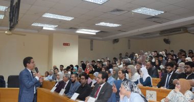 رئيس جامعة بنها يشهد مشروعات تخرج طلاب كلية الحاسبات والذكاء الاصطناعي