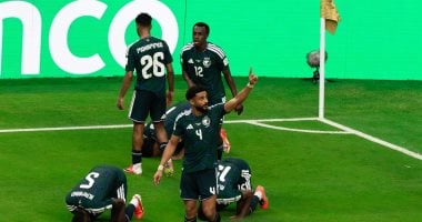 العمري يحتفل بهدفه في مرمي اوروجواي