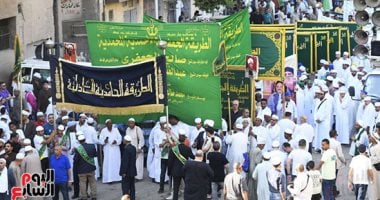 انطلاق موكب الطرق الصوفية احتفالا برأس السنة الهجرية بمشاركة الآلاف