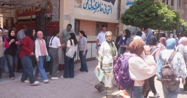  خروج الطلاب من لجان دمياط 