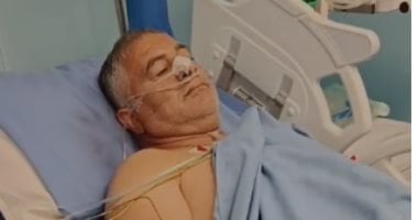 خرج إلى أرضه وعاد مشلولا.. رصاصة مستوطنون يسرقون مستقبل الفلسطيني إسماعيل طميزي بين حقول إذنا بالضفة الغربية بعد دفعه ثمن تمسكه بأرضه.. إرهاب الإسرائيليون يحول مزارعا إلى أسير سرير العلاج وكرسي الإعاقة