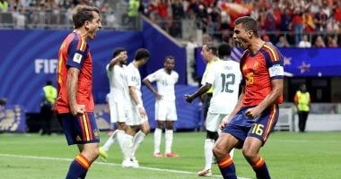 احتفال منتخب اسبانيا بأحد الأهداف ضد السعودية