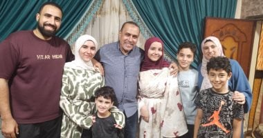فرحة الأسرة بتفوق سلمي وشمس