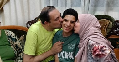 فرحة الأم والأب