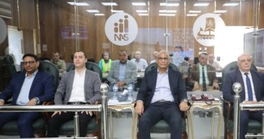 محافظ كفر الشيخ يتابع انتظام الخدمات والمرافق عبر مركز سيطرة الشبكة الوطنية للطوارئ