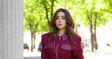 هنا الزاهد تتألق بالأحمر الداكن.. صور