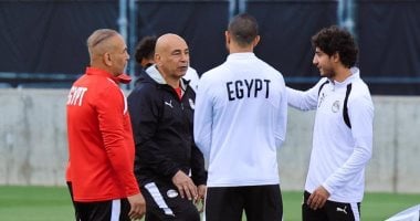 محمد هانى ورامى ربيعة مع حسام حسن