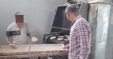 ضبط مخبز استولى على 3 أطنان دقيق مدعم بالإسماعيلية وتحرير 21 مخالفة تموينية