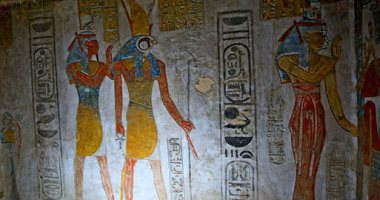 قبلة زوار العالم.. جماليات جداريات معابد الأقصر 
