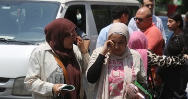 الامتحان لم يراع المستويات المختلفة.. الحزن يخيم على طلاب الثانوية العامة لصعوبة الكيمياء