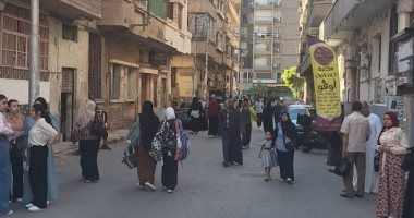 توافد 33 ألف طالب بالثانوية فى أسيوط على اللجان لاداء امتحان الإنجليزى.. فيديو
