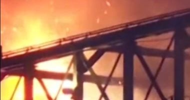 تفاصيل حريق جسر بروكلين خلال احتفالات عيد الاستقلال الأمريكى.. فيديو