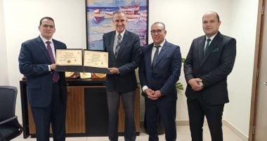 معهد الخدمة الاجتماعية ببورسعيد يتسلم شهادتى الاعتماد من الهيئة القومية لضمان جودة التعليم