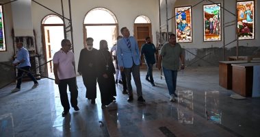 محافظ جنوب سيناء يتفقد الأعمال الإنشائية بكنيسة كيرياليسون بمدينة نويبع