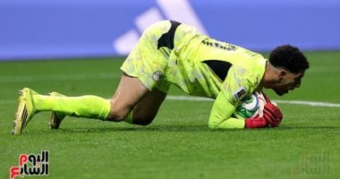 شاهد.. مصطفى شوبير يواصل التألق ويمنع هدفاً محققاً للأرجنتين من أقدام ألفاريز.. صور 