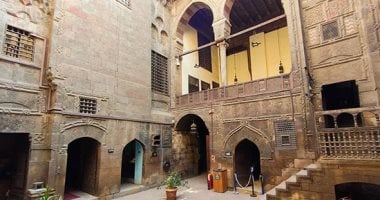 مقتنيات نادرة..  بيت الكريتلية أيقونة الجمال المعمارى فى حى السيدة زينب