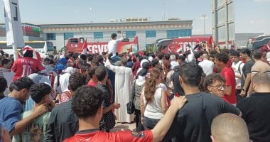 الجماهير تحتفى بالمنتخب المصري