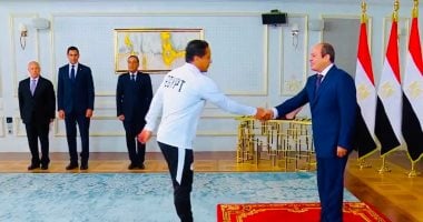 الرئيس عبد الفتاح السيسي يكرم بعثة المنتخب