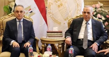 وزير العدل يهنئ مجلس القضاء الأعلى بتشكيله الجديد