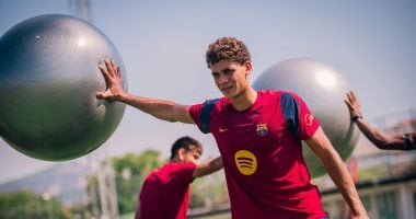 أول مشاركة حمزة عبد الكريم في تدريبات برشلونة تحت قيادة هانز فليك