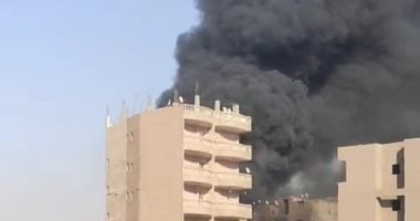 المباحث تستمع لأقوال شهود العيان بحريق مخزن خردة بالعمرانية