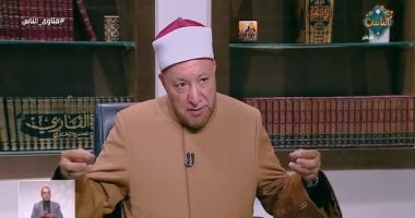 هل تجوز الصلاة بملابس عليها دم؟.. أمين الفتوى يوضح الحكم الشرعي 