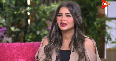 زوجة إمام عاشور: يقبل الدبلة حبا لى وليس طلبا منى.. وخفت عليه في بلقاء بلجيكا