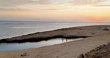"النيزك" والنوسة" و"النجمة" مناطق صنعتها الظواهر الطبيعية فى مرسى علم.. روايات أهالى البحر الأحمر تتحدث عن هزة أرضية كبيرة عام 1959 أعقبها ظهور بحيرتين وبئر.. اعرف القصة وأحدها أصبحت مزارا سياحيا عالميا.. صور