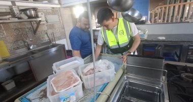 إعدام أغذية فاسدة وتحرير محاضر مخالفات في حملات مكثفة على الأسواق بالإسماعيلية