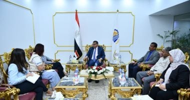 محافظ قنا يستقبل وفد برنامج الأغذية العالمى لبحث تعزيز التنمية الزراعية