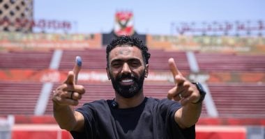حسين الشحات يجدد عقده مع الأهلي لمدة موسمين داخل ملعب التتش
