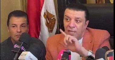مصطفى كامل نقيب الموسيقيين