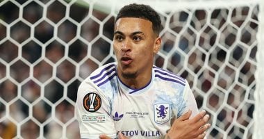 مورجان روجرز لاعب أستون فيلا