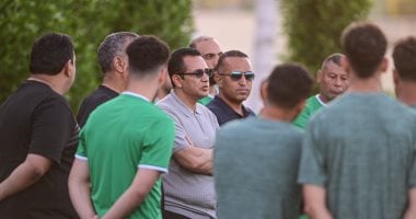 رئيس الاتحاد يجتمع بلاعبى الفريق على هامش معسكر برج العرب استعدادا للدورى