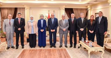 محافظ الوادي الجديد ورئيس الهيئة العربية للتصنيع يبحثان الموفق التنفيذي للمشروعات