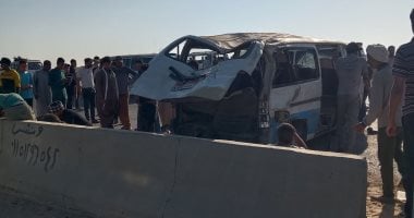 إصابة 10 أشخاص إثر انقلاب ميكروباص بطريق العاصمة الإدارية